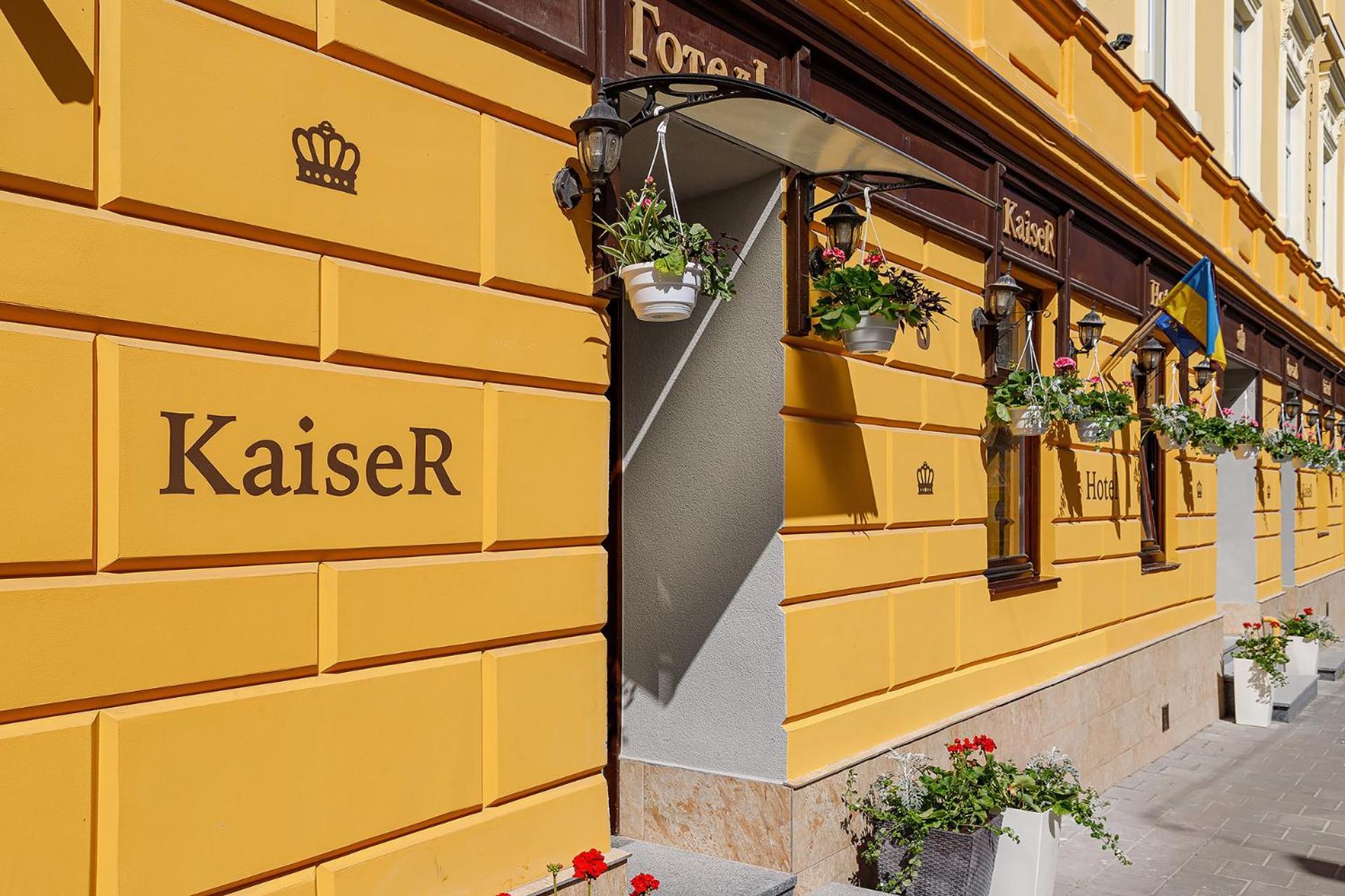 Готель Кайзер Економ Lviv Exteriör bild